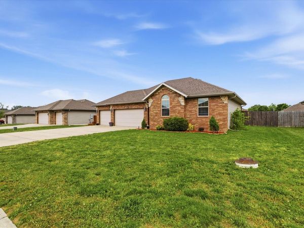 1126 S Rome Avenue , Republic, MO 65738