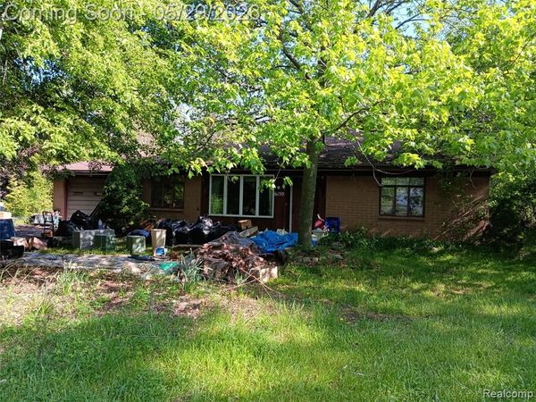 6150 Upper Straits Boulevard, West Bloomfield Twp, MI 48324