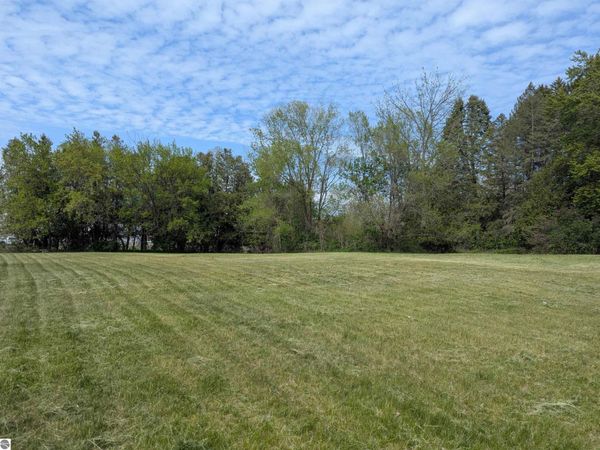 216 Mackinaw Road N, Au Gres, MI 48703