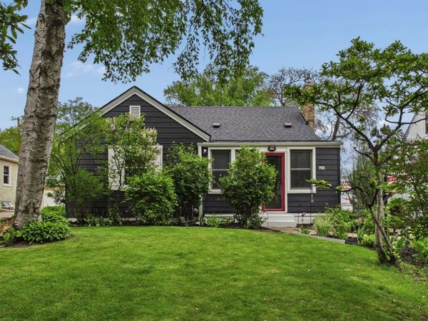 755 Iowa Avenue W, Saint Paul, MN 55117