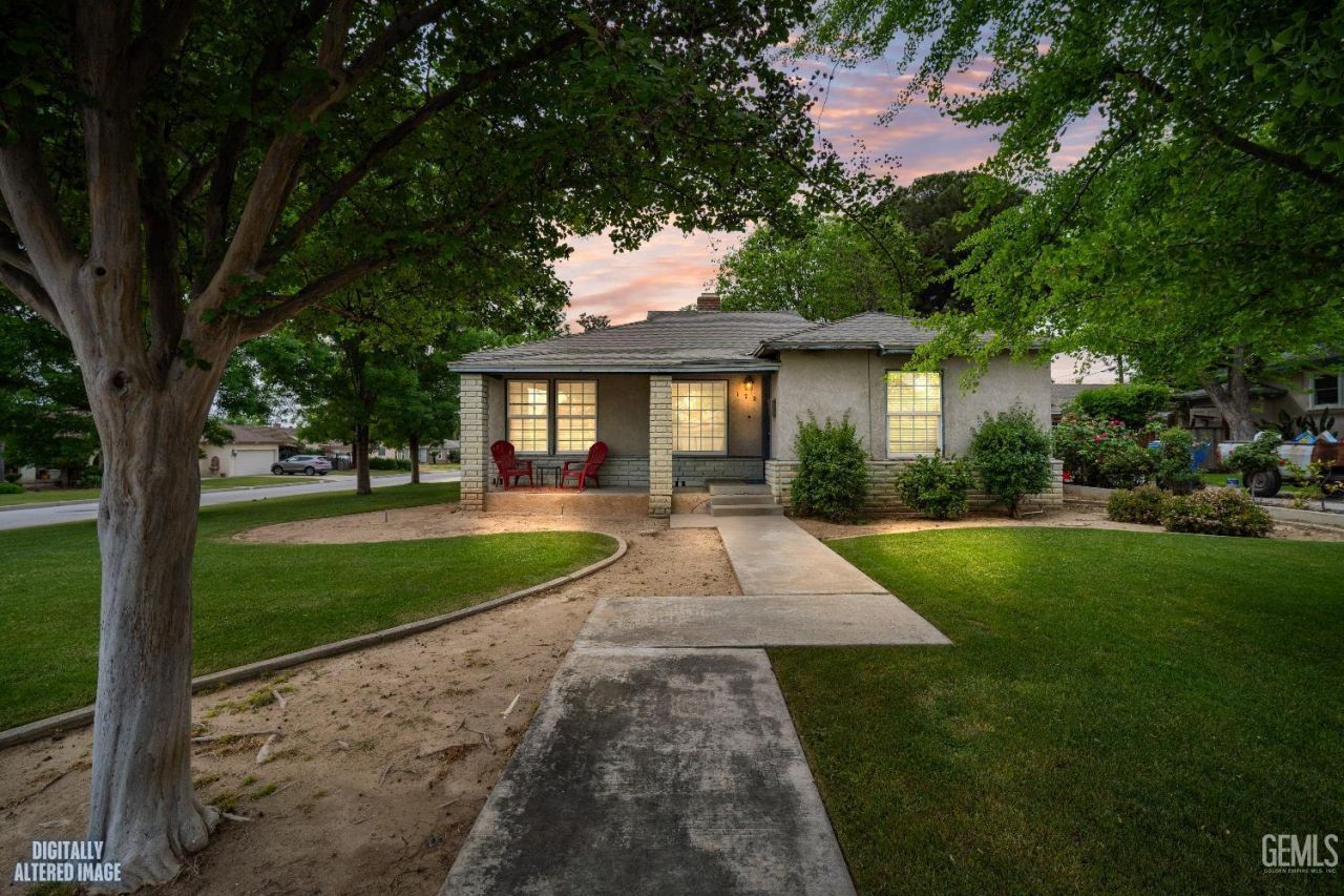 172 La Mesa Drive, Bakersfield, CA 93305 Main Photo