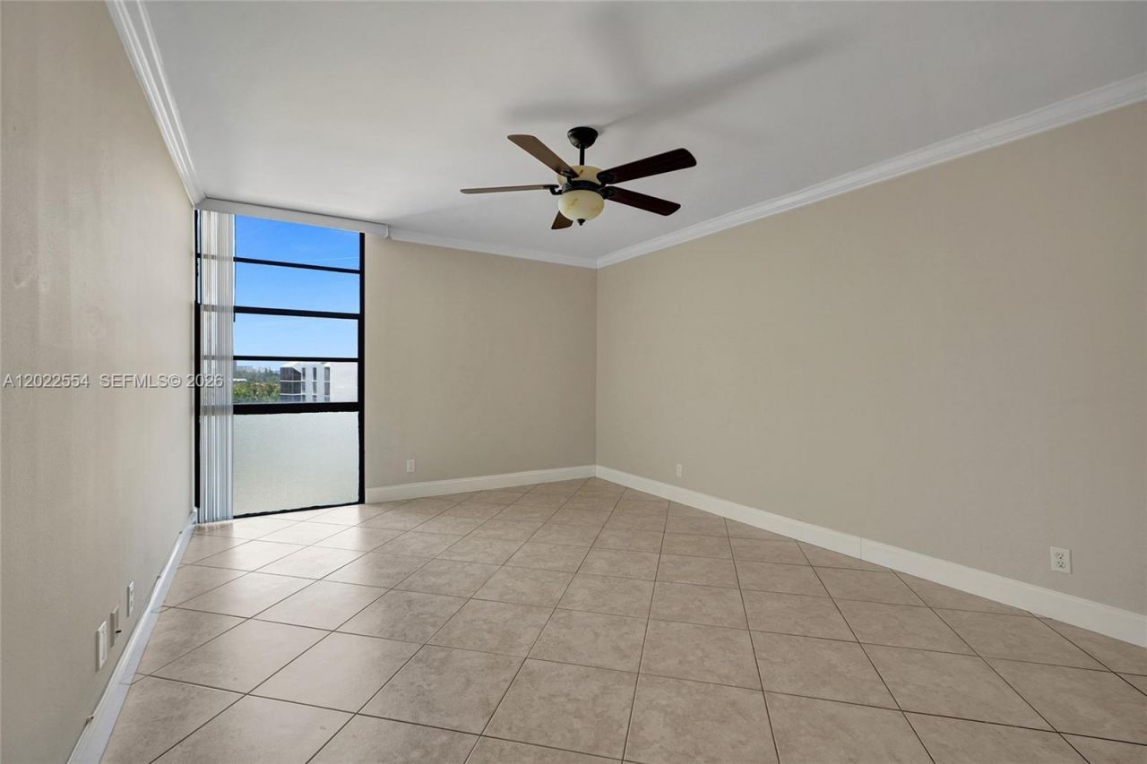 20400 W Country Club Dr, Unit 812, Aventura, FL 33180 Photo