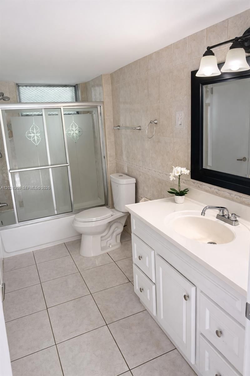 5495 NW 10th Ct , Unit 104, Plantation, FL 33313 Photo