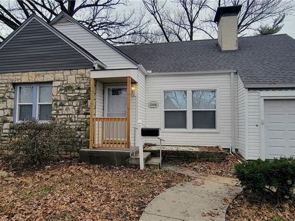 1308 6th Avenue, Leavenworth, KS 66048