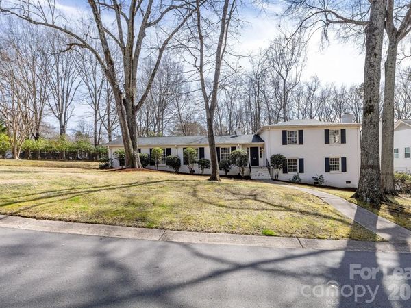 1116 Circlewood Drive , Charlotte, NC 28211