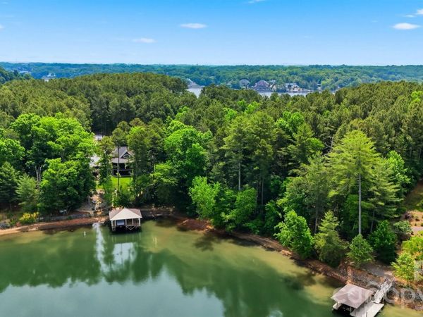 6180 Plantation Pointe Drive , Granite Falls, NC 28630