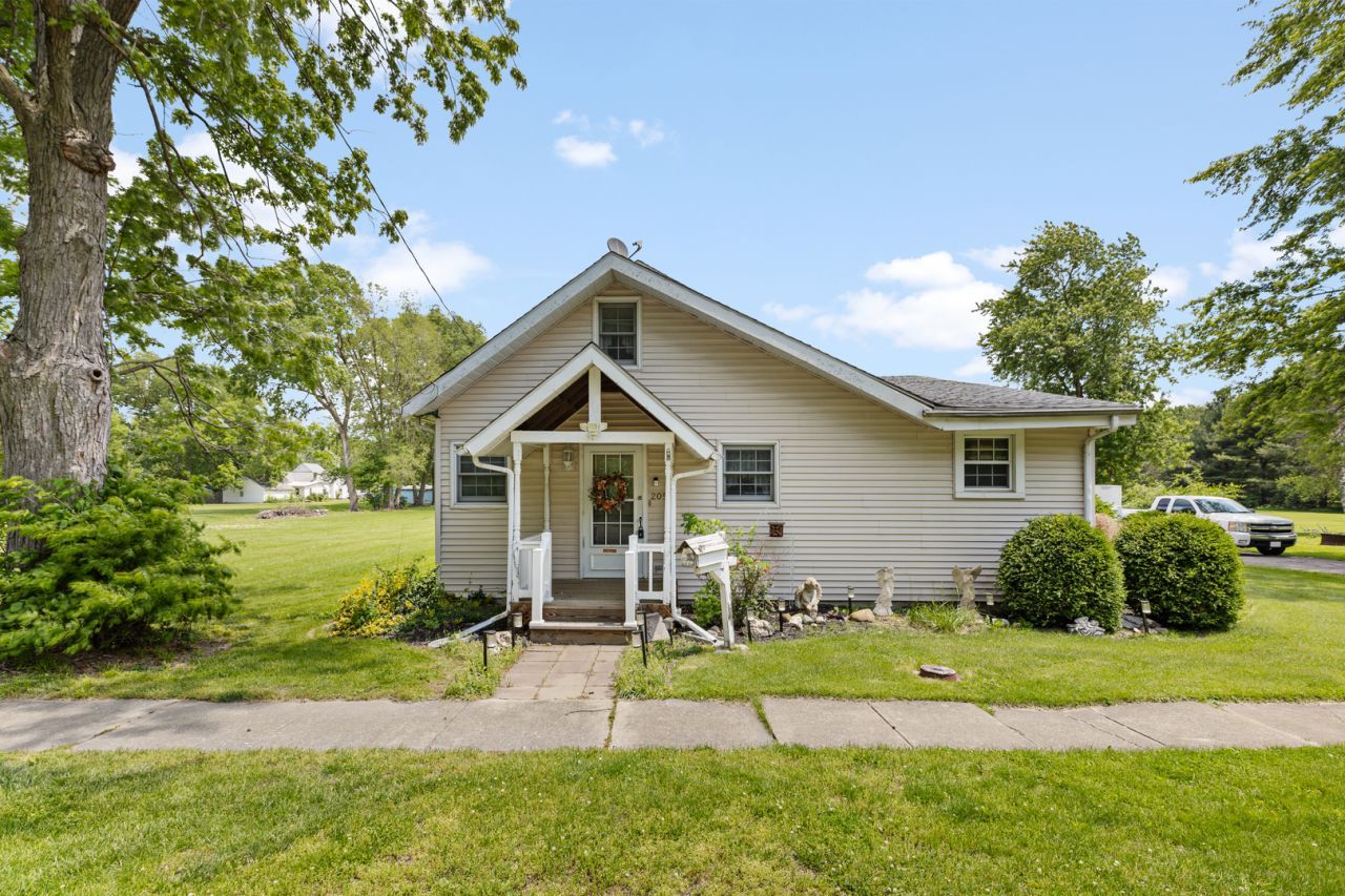 205 N Park Street, Milford, IL 60953