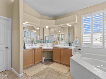 6894 Cinnamon Drive, Sparks, NV 89436 Photo