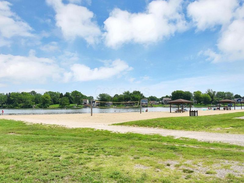 1410 E Choctaw Drive, London, OH 43140 Photo 16