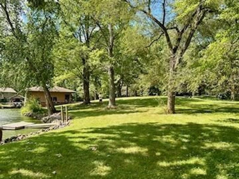 1410 E Choctaw Drive, London, OH 43140 Photo 2
