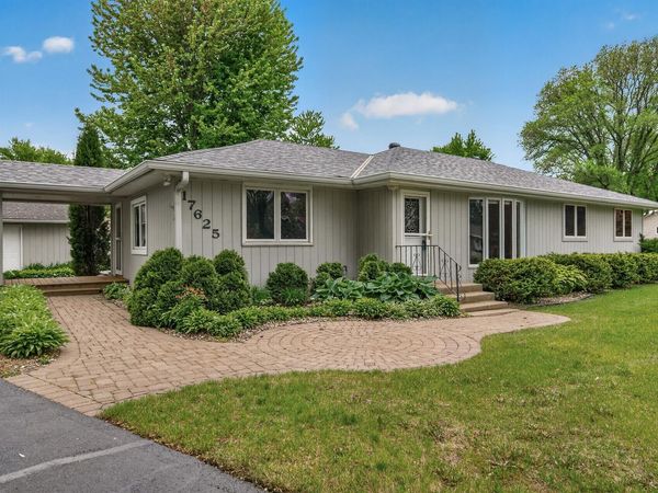 17625 13th Avenue N, Plymouth, MN 55447