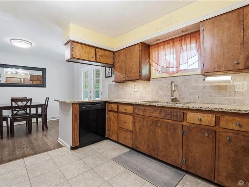 927 Princewood Avenue, Washington Township, OH 45429 Photo 15