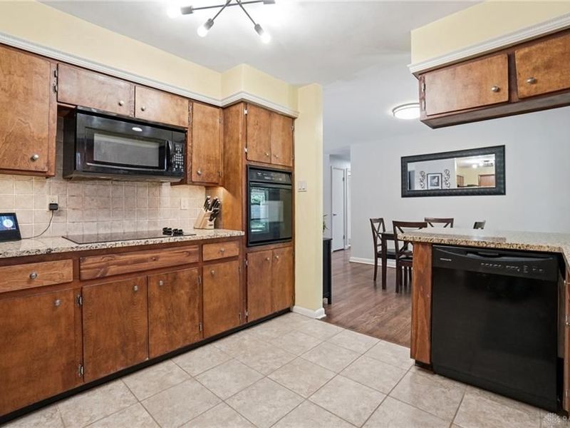 927 Princewood Avenue, Washington Township, OH 45429 Photo 16
