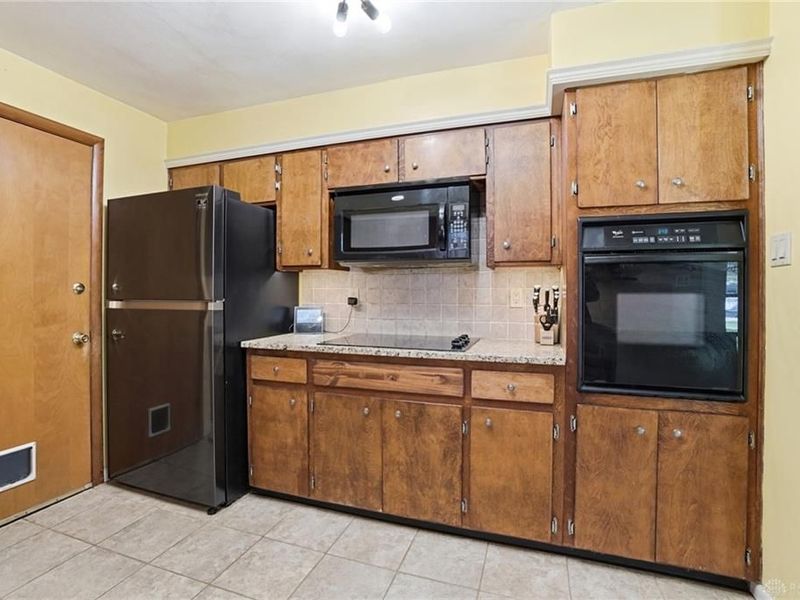 927 Princewood Avenue, Washington Township, OH 45429 Photo 17