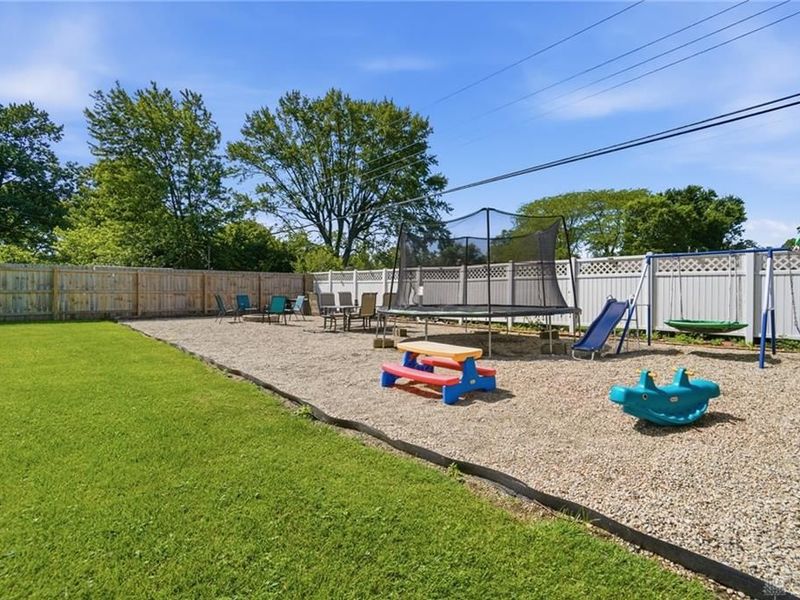 927 Princewood Avenue, Washington Township, OH 45429 Photo 45