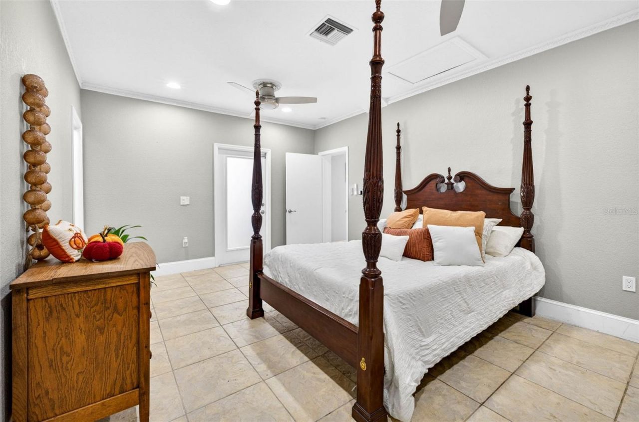 7425 Terrace River Drive, Tampa, FL 33637 Photo