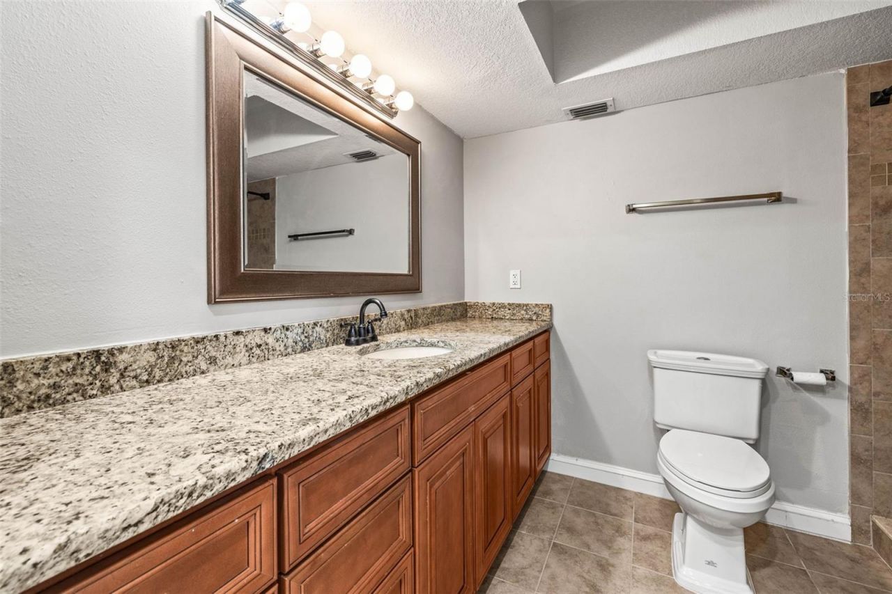 7425 Terrace River Drive, Tampa, FL 33637 Photo