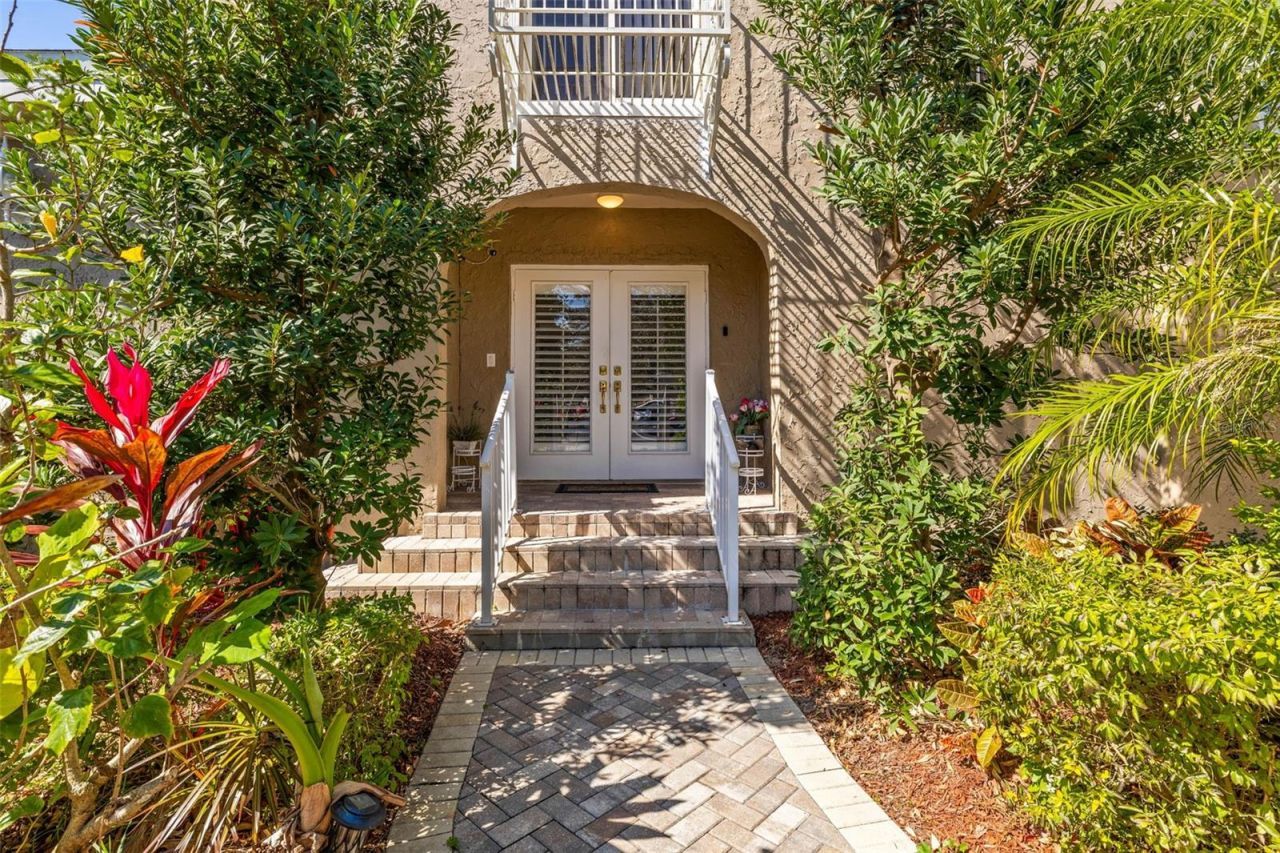 7425 Terrace River Drive, Tampa, FL 33637 Photo