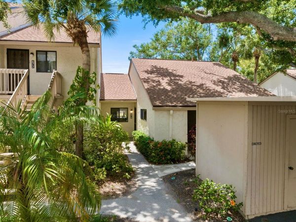 674 BIRD BAY CIRCLE , Unit 20, VENICE, FL 34285