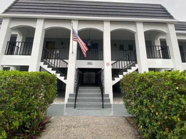 8651 10TH STREET N, Unit 210, ST PETERSBURG, FL 33702