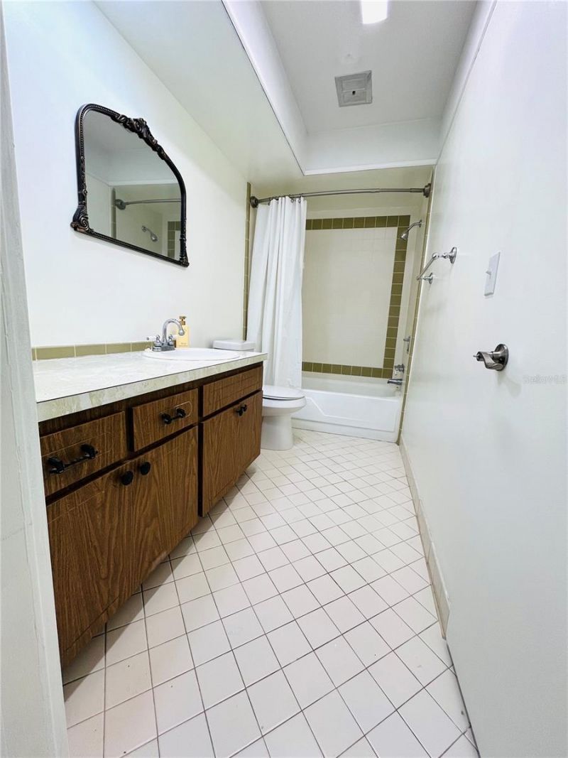 8651 10th Street N, Unit 210, Saint Petersburg, FL 33702 Photo