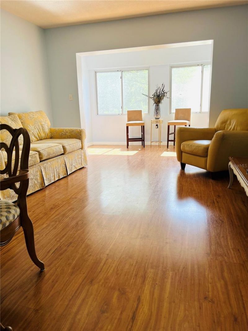 8651 10th Street N, Unit 210, Saint Petersburg, FL 33702 Photo