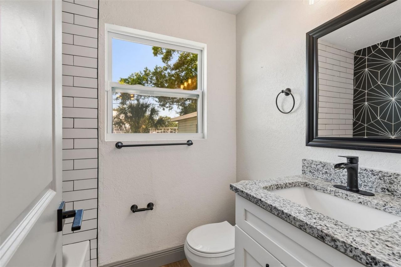 4135 Fairfield Avenue S, Saint Petersburg, FL 33711 Photo