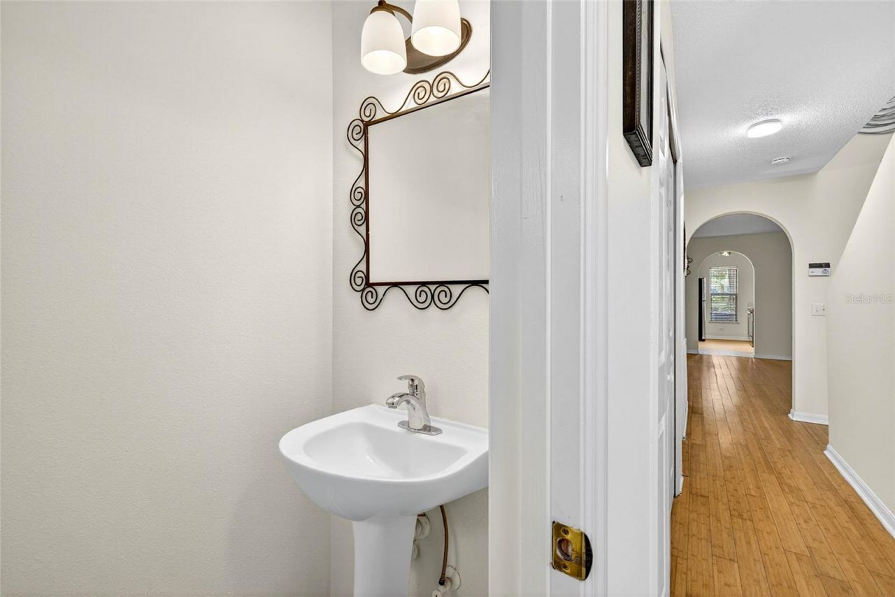 4656 Ashburn Square Drive, Tampa, FL 33610 Photo