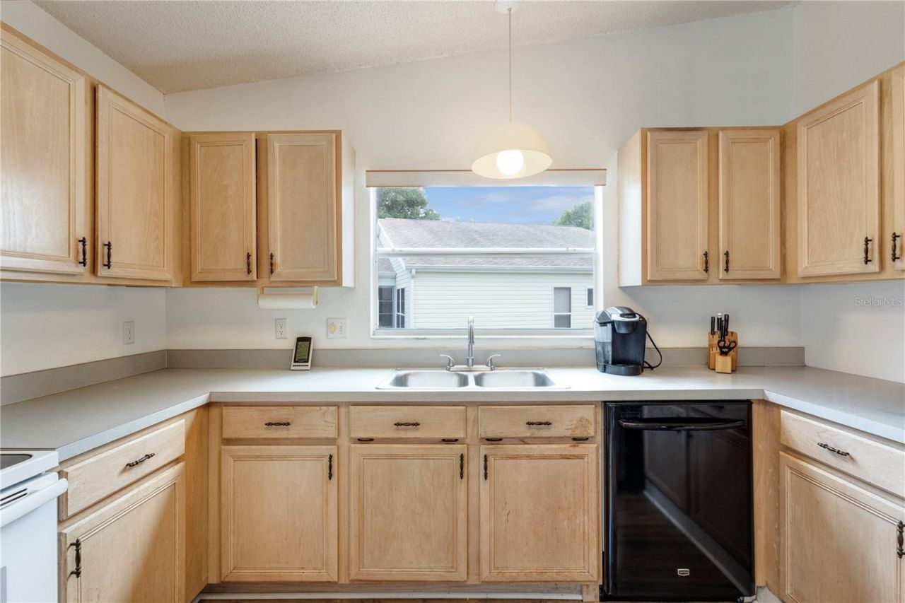 5030 El Destino Drive , Leesburg, FL 34748 Photo