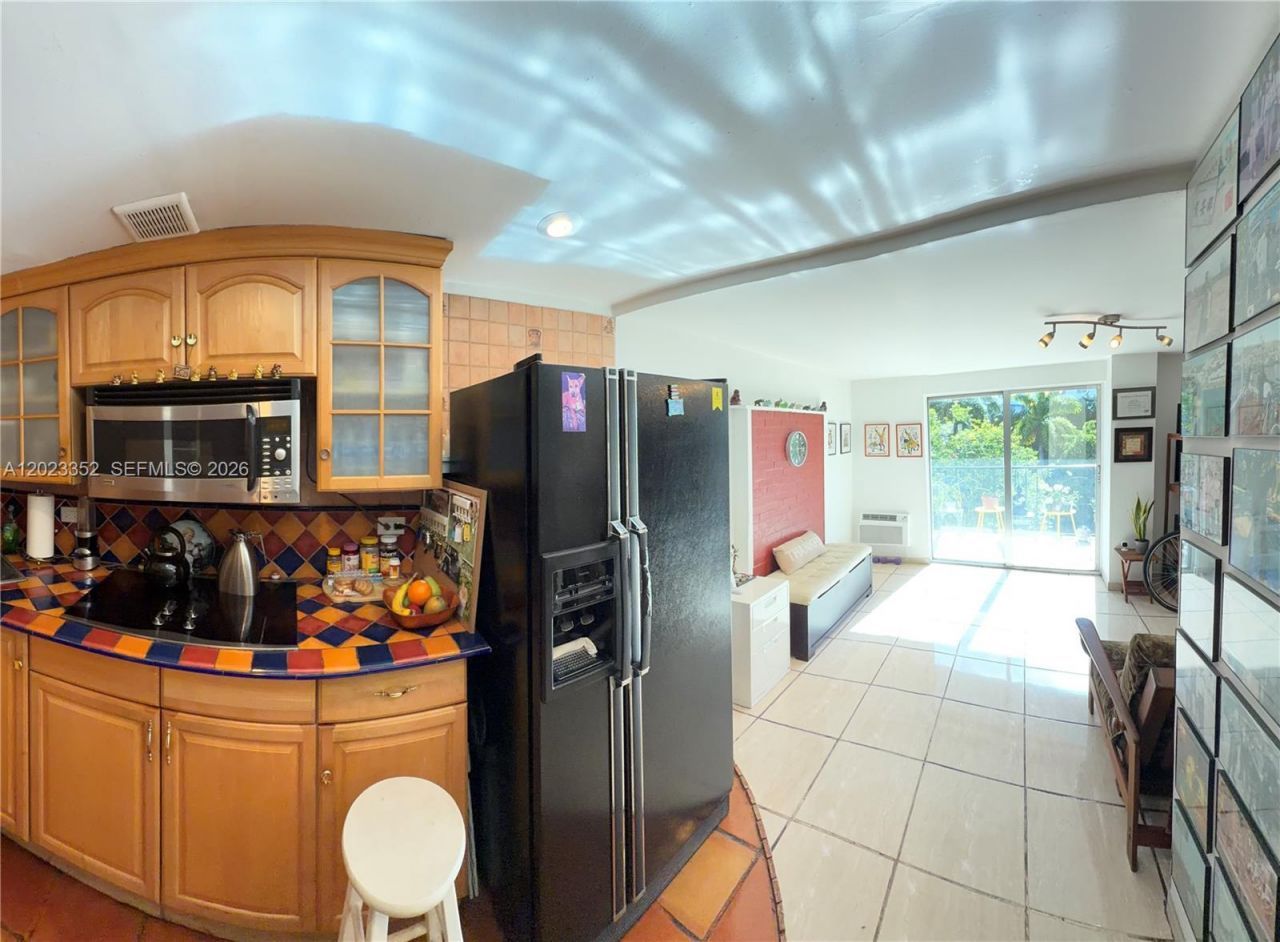 899 West Ave, Unit 4G, Miami Beach, FL 33139 Photo