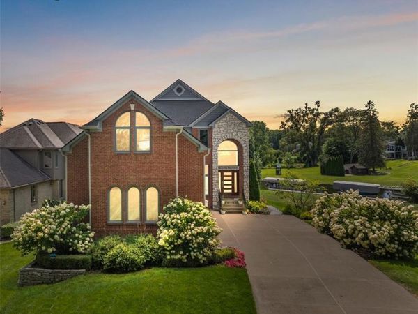 1600 Vanstone Drive, Commerce Twp, MI 48382