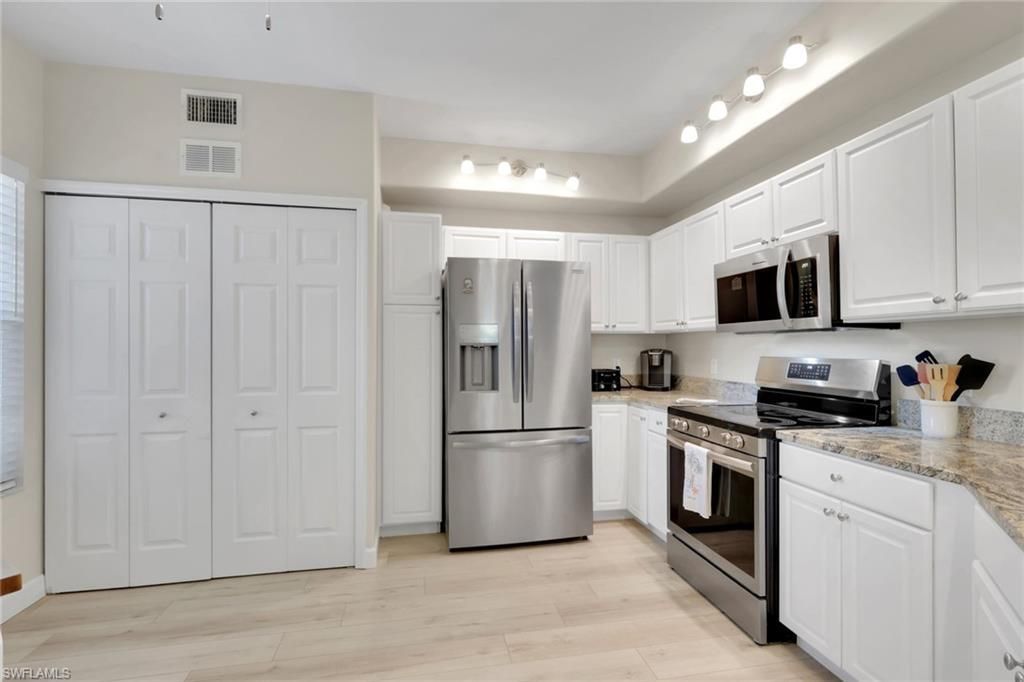 9653 Hemingway Ln, Unit 3304, Fort Myers, FL 33913 Photo