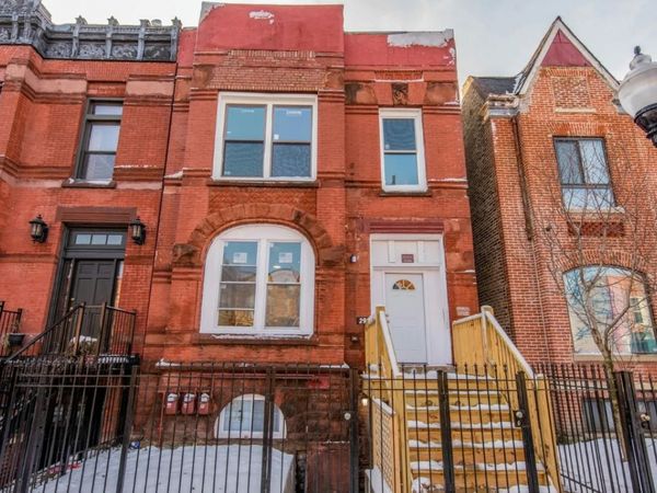 2935 W Warren Boulevard , Chicago, IL 60612