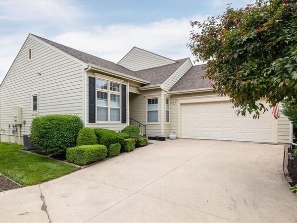 5819 Longleaf Drive, Lawrence, KS 66049