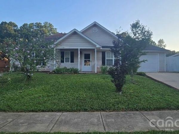 5751 Justins Forest Drive, Charlotte, NC 28212