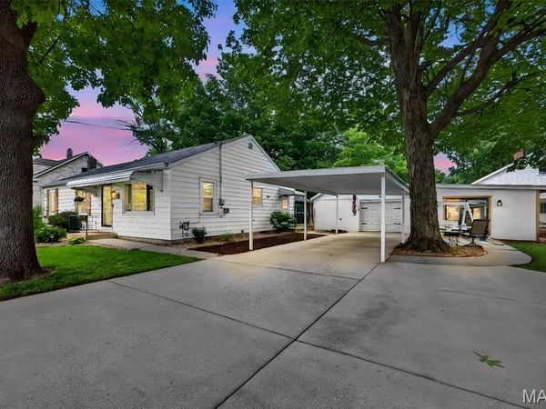 310 Depot Street , St Peters, MO 63376