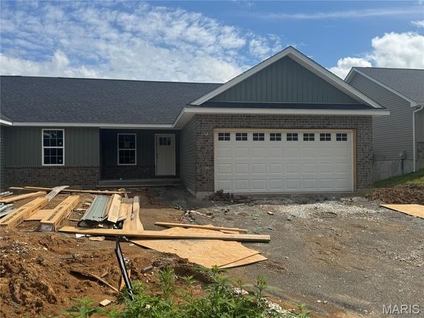 270 Railroad Street , Moscow Mills, MO 63362