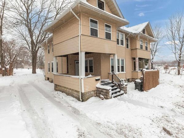 125/127 E LOCUST Street , Davenport, IA 52803
