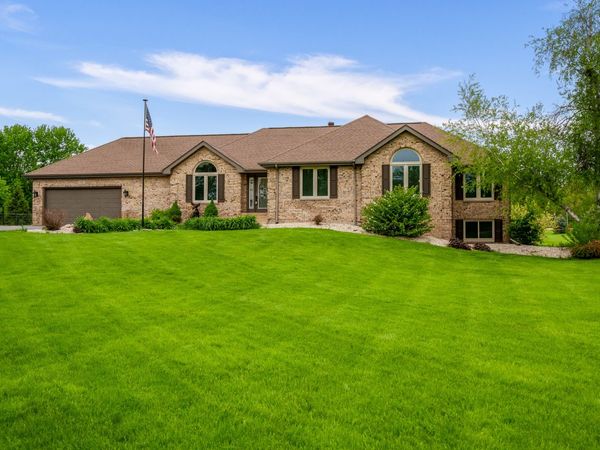 32 Shadow Ridge Lane , Rockford, IL 61107