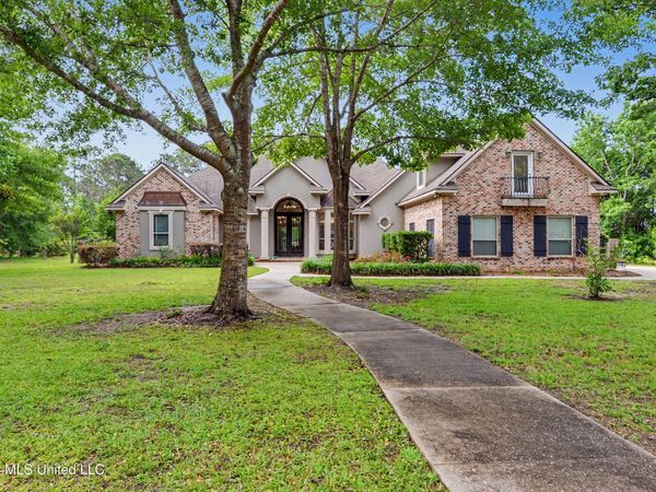6101 Olde Oakview , Ocean Springs, MS 39564