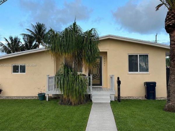 19921 Dothan Rd , Cutler Bay, FL 33157
