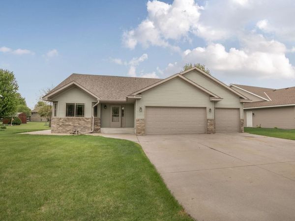 406 Jasmine Lane , Saint Joseph, MN 56374