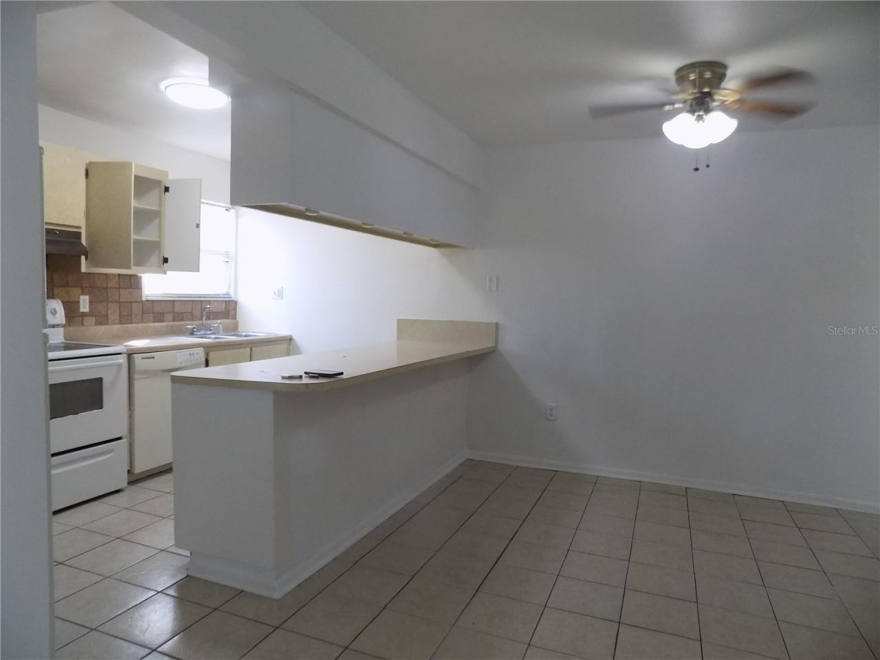 2811 SW Archer Road , Unit x 201, Gainesville, FL 32608 Photo