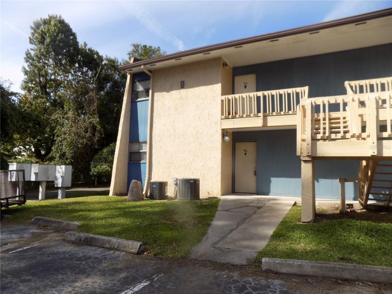 2811 SW Archer Road , Unit x 201, Gainesville, FL 32608 Photo