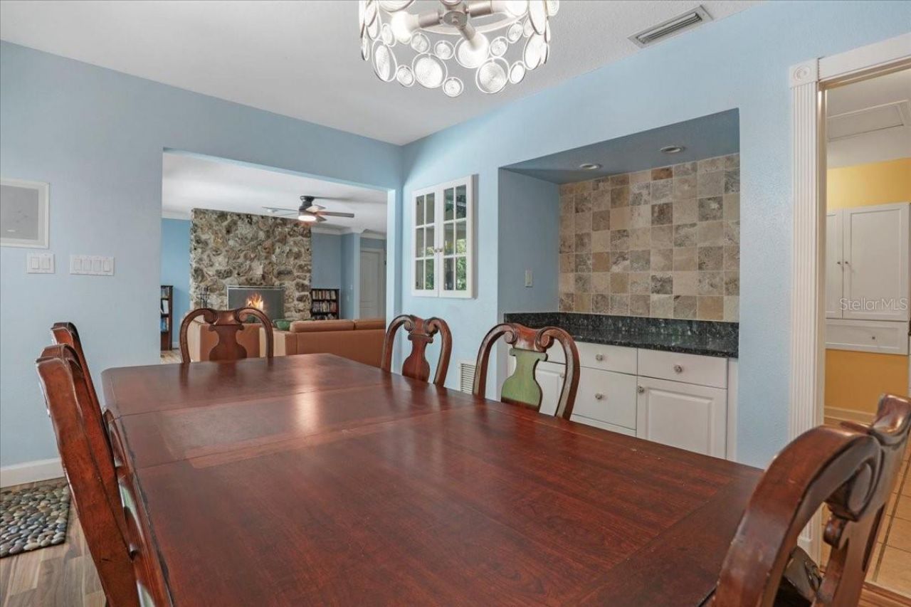 1915 NW 16th Avenue, Gainesville, FL 32605 Photo