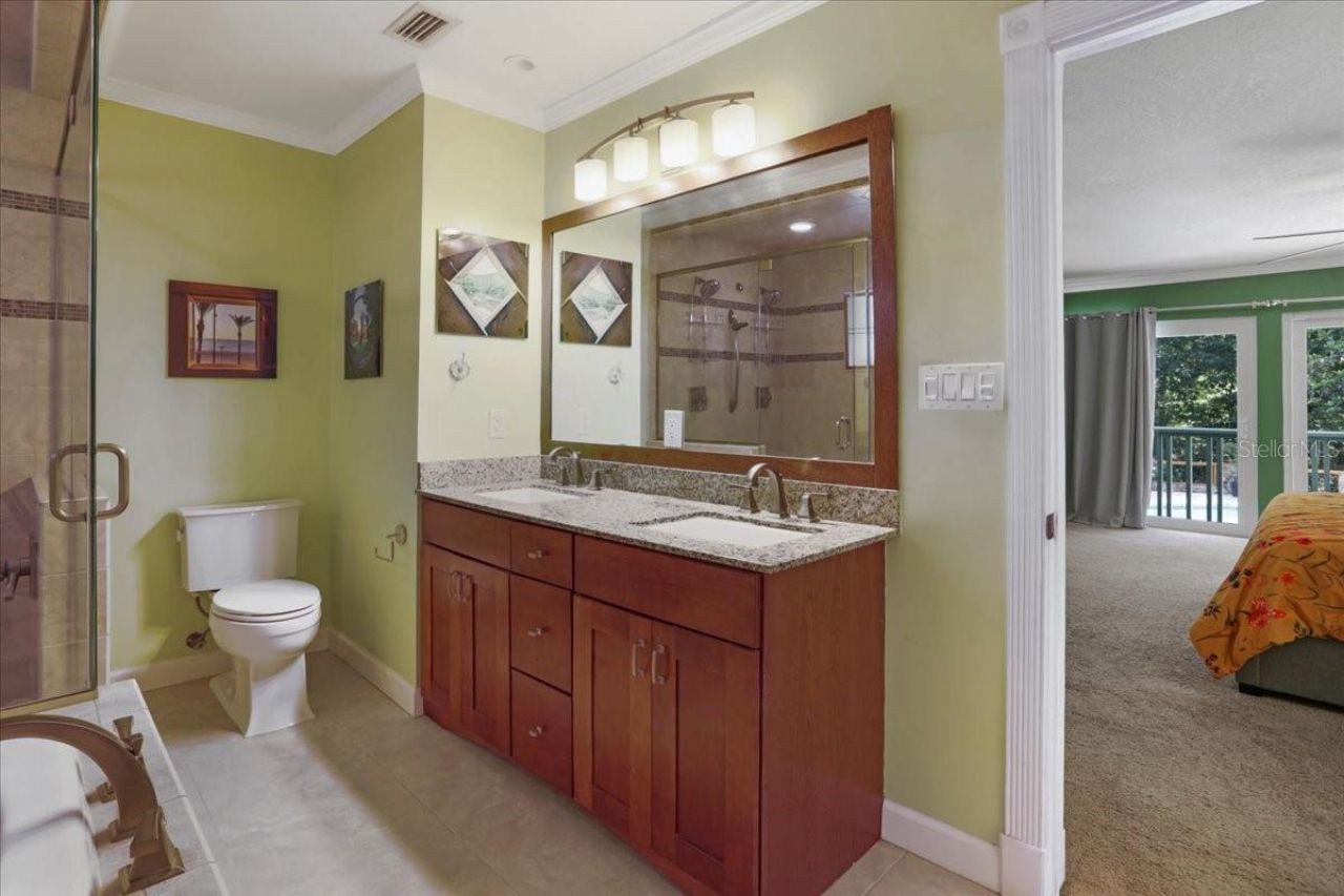 1915 NW 16th Avenue, Gainesville, FL 32605 Photo