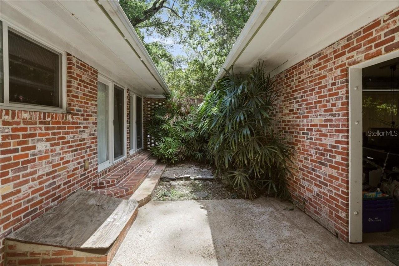 1915 NW 16th Avenue, Gainesville, FL 32605 Photo