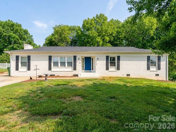 1709 Essen Lane, Gastonia, NC 28054