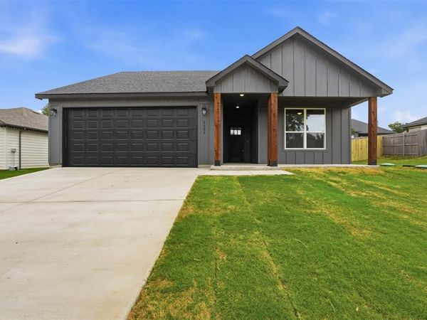 5423 Firewood Trail, Granbury, TX 76048