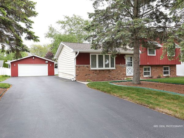 539 Thompson Avenue , Winthrop Harbor, IL 60096